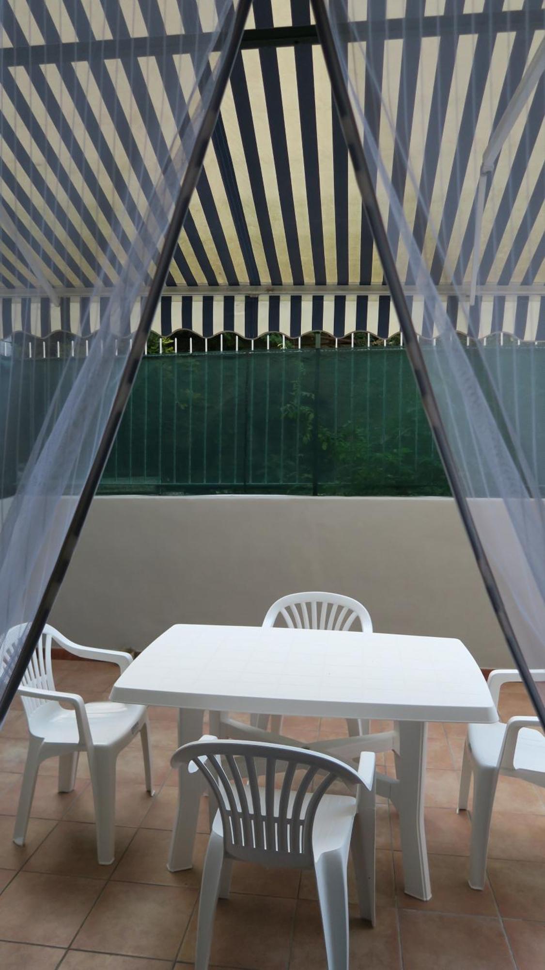 Karina, To The Beach With Terrace And Private Parking Savona Exteriör bild